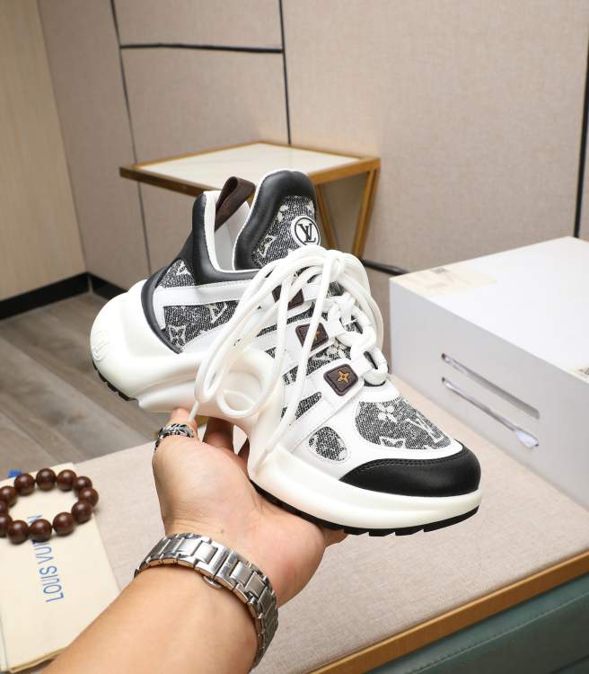 Picture of Louis Vuitton Shoes _SKULVsz38-44hnh120316631